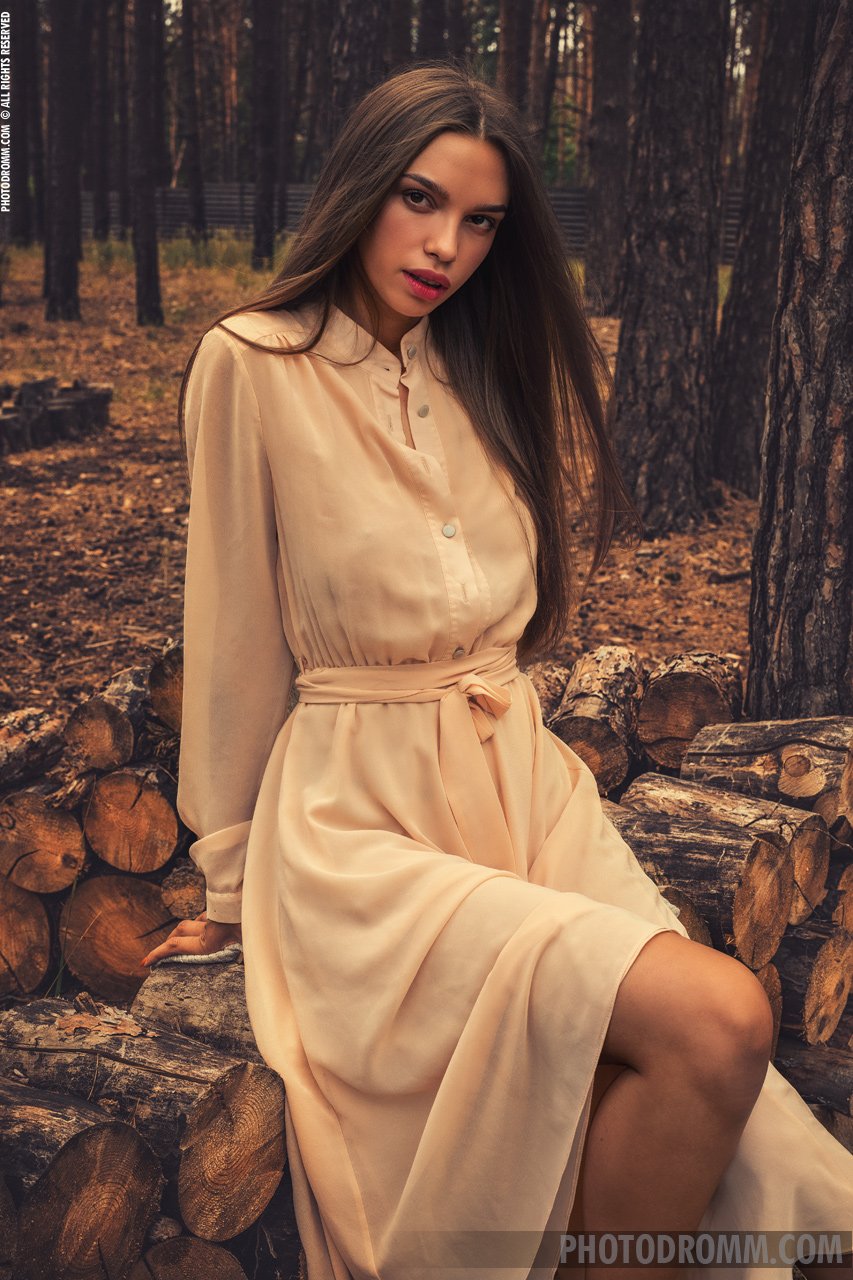 Alina in In The Wood photo 2 of 13